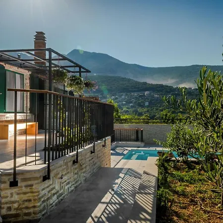 Villa Manda Korina *