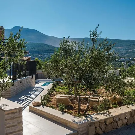 Villa Manda Korina *