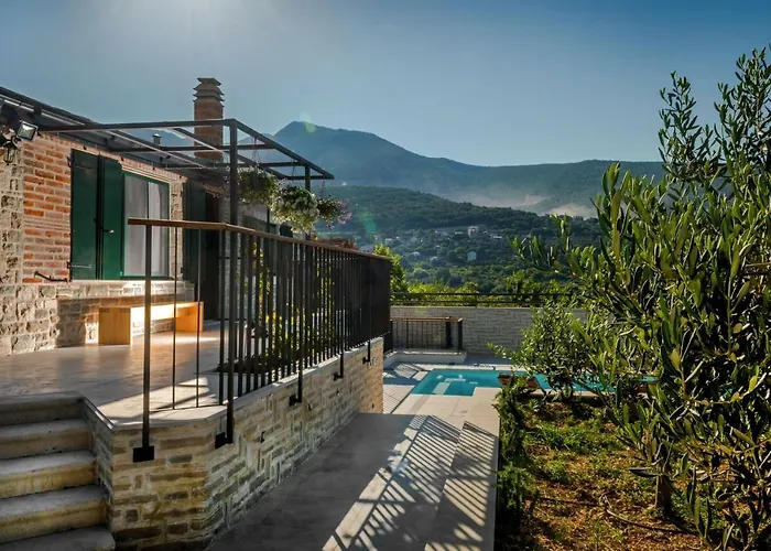Villa Manda Korina *