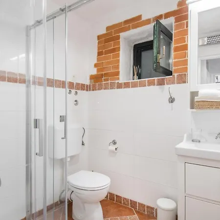 Villa Manda Korina *