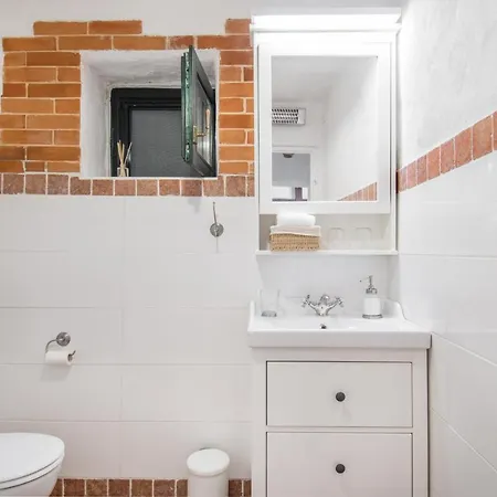 Manda Korina Villa Klis